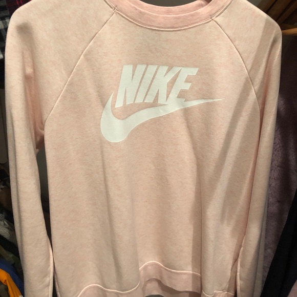 Nike Tops - Nike heather blush pink sweatshirt crew neck sz L